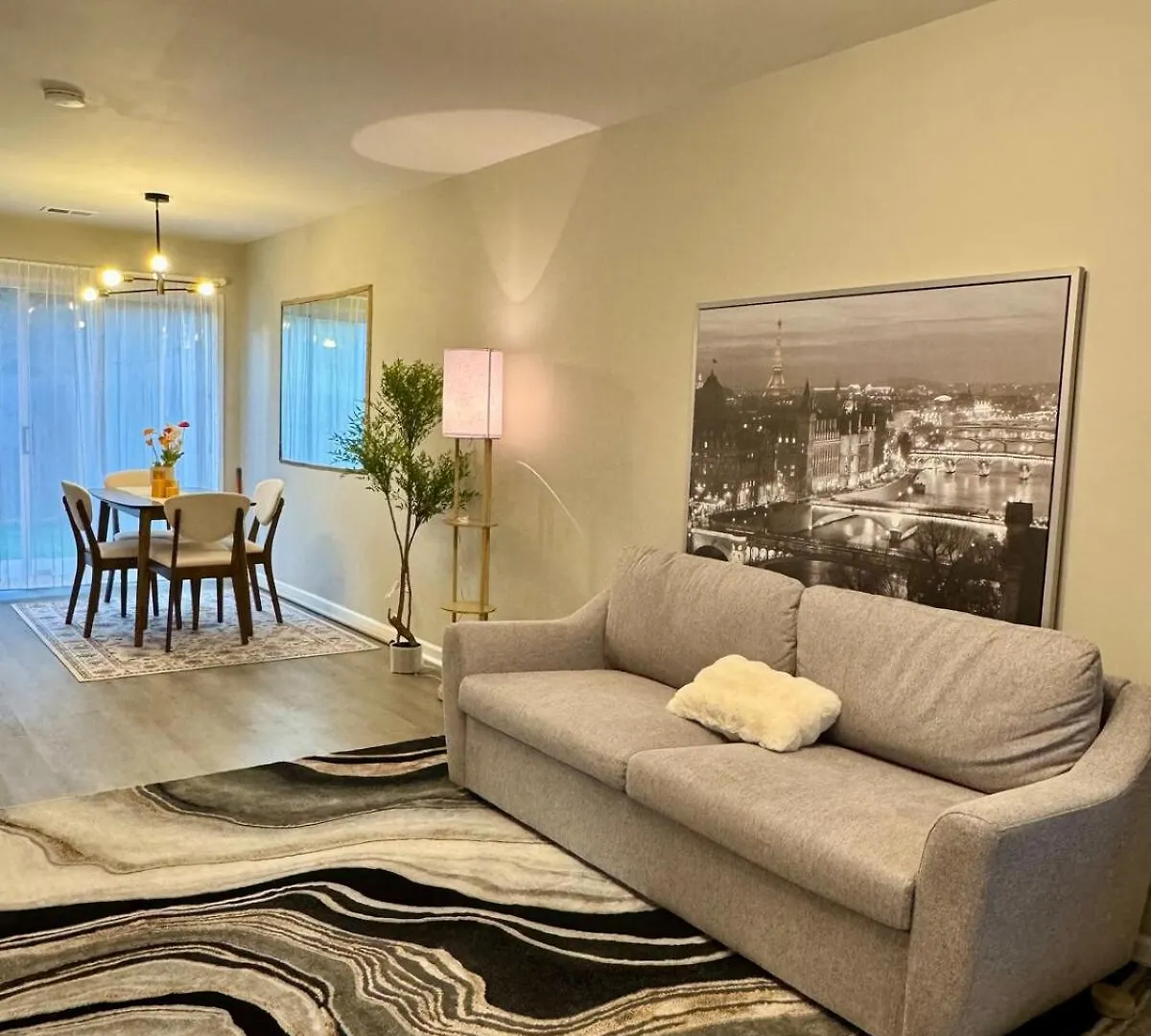 Modern Entire 2-Bedroom House For 6 Guests At University City Charlotte Tatil Evi